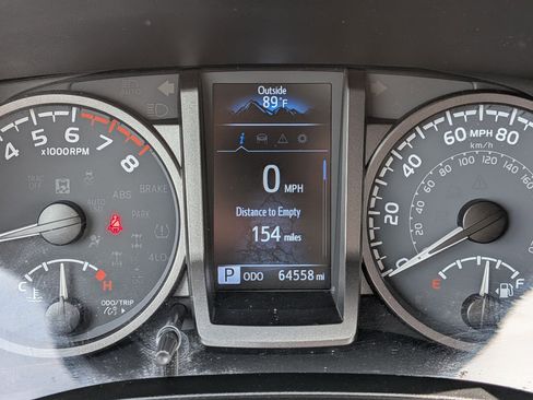 Used 2021 Toyota Tacoma TRD Off-Road w/ Technology Package image 15