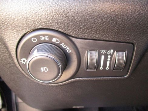 Used 2024 Jeep Compass Limited w/ Elite Group AWD/4WD image 34