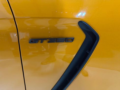 Used 2019 Ford Mustang Shelby GT350 w/ Technology Package image 41