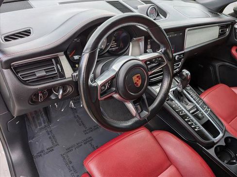 Used 2020 Porsche Macan S w/ Premium Package Plus image 10
