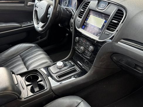 Used 2022 Chrysler 300 S image 12