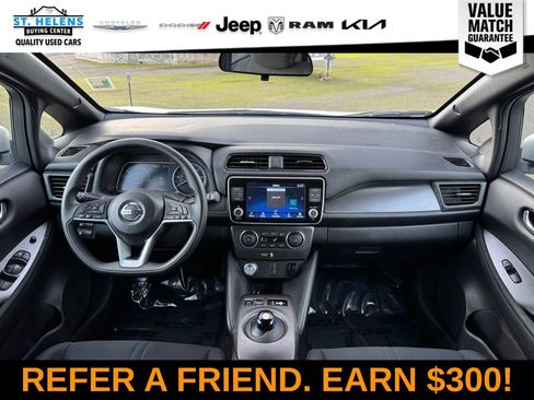 Used 2022 Nissan Leaf S image 20