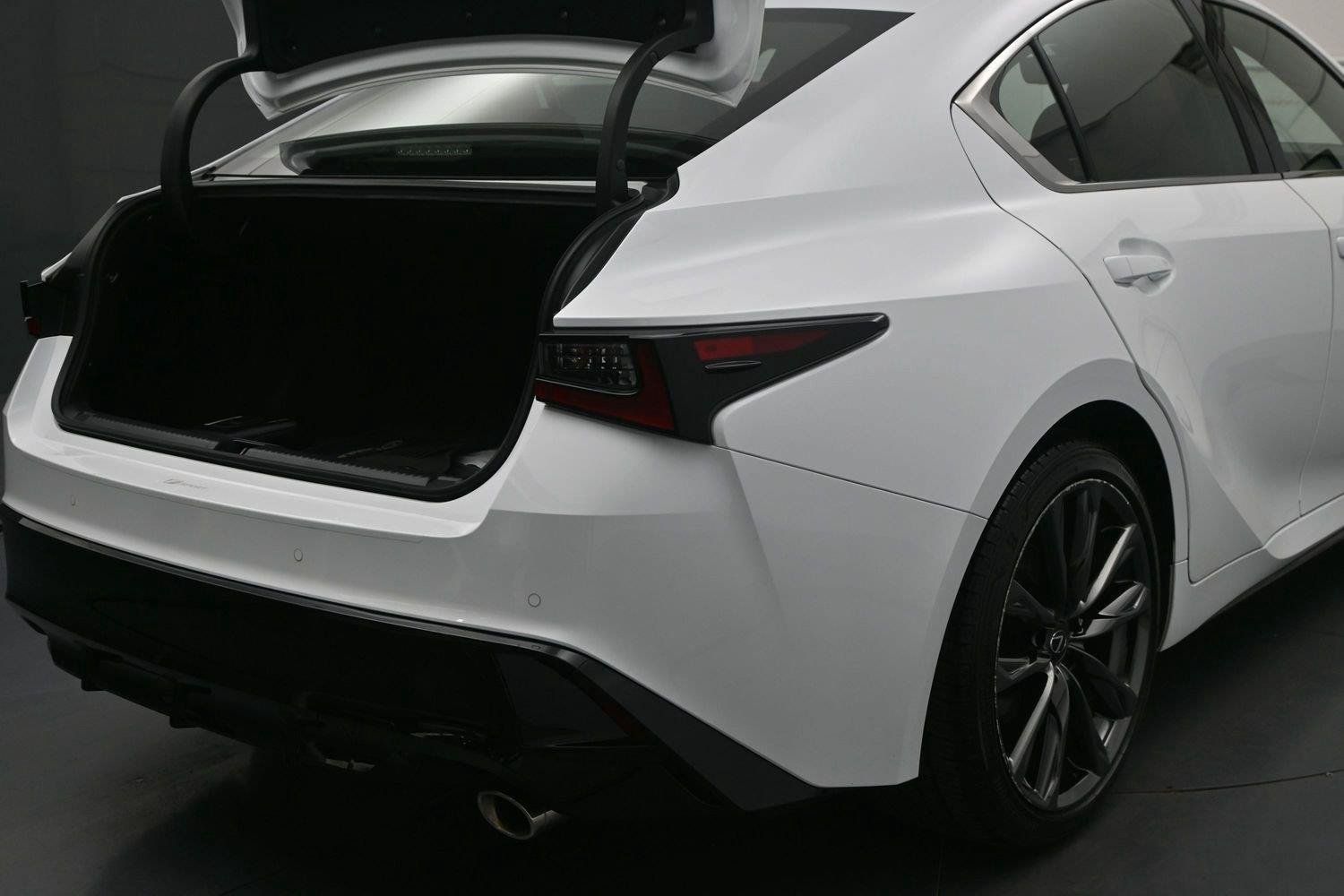 Used 2023 Lexus IS 350 F Sport w/ Memory Package AWD/4WD image 15