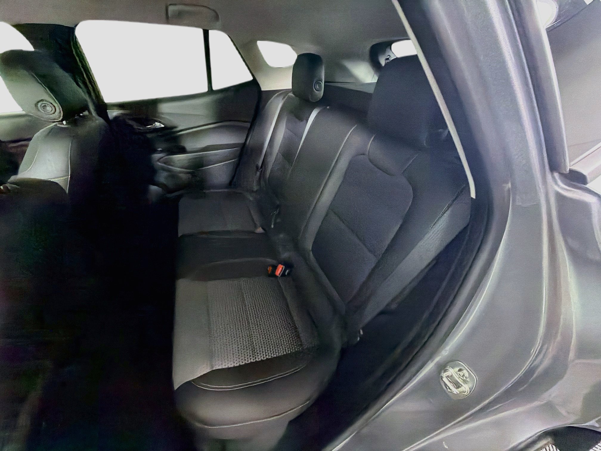Used 2025 Chevrolet Trax LT w/ LT Convenience Package FWD image 27