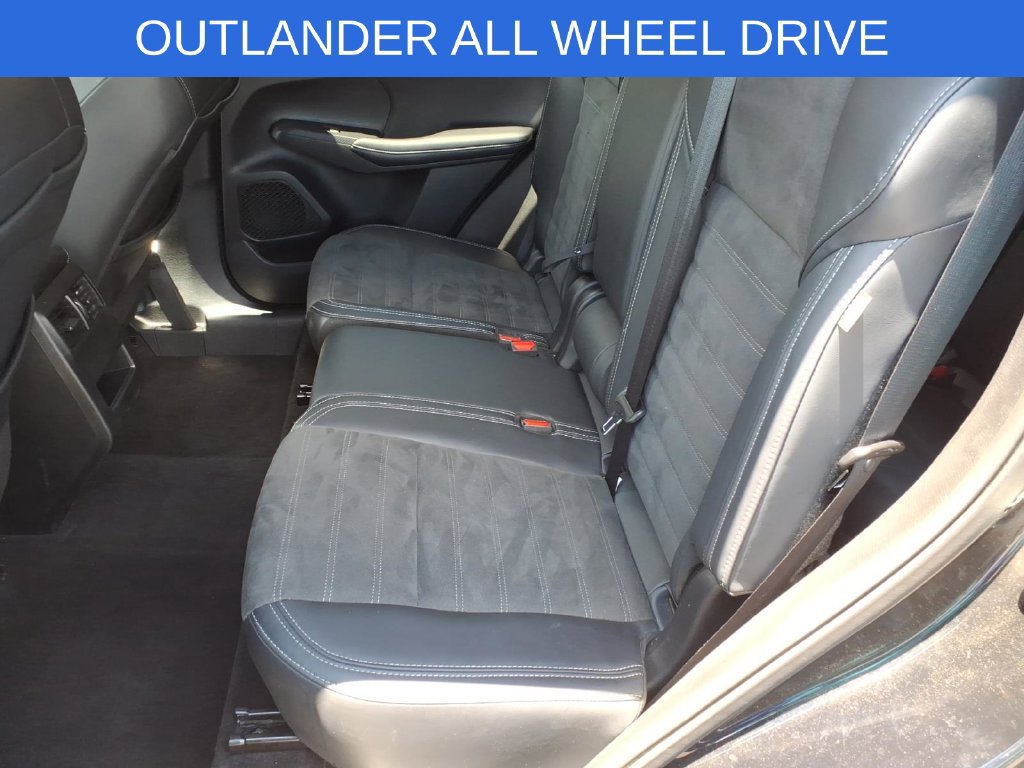 Used 2024 Mitsubishi Outlander SE AWD/4WD image 9