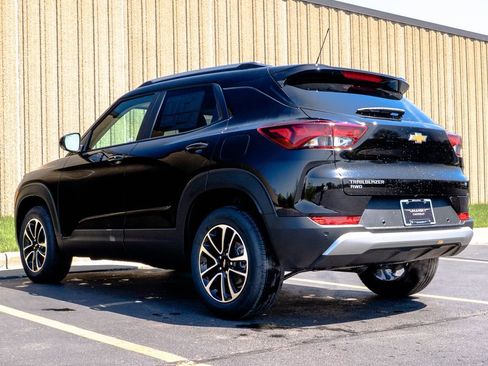New 2026 Chevrolet TrailBlazer LT w/ LT Cold Weather Package AWD/4WD image 7