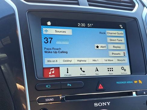 Used 2018 Ford Explorer Limited image 12