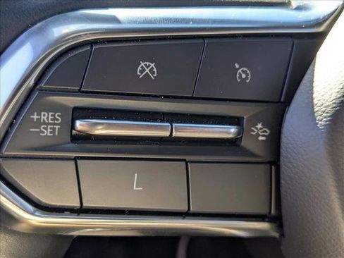 Used 2024 Chevrolet Traverse Z71 image 9