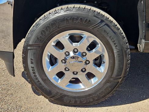 Used 2017 Chevrolet Silverado 2500 LT w/ LT Fleet Convenience Package AWD/4WD image 10