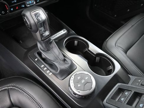 New 2025 Ford Bronco Outer Banks image 31