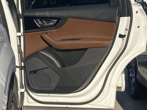 Used 2018 Audi Q7 3.0T Premium Plus w/ Premium Plus Package image 17