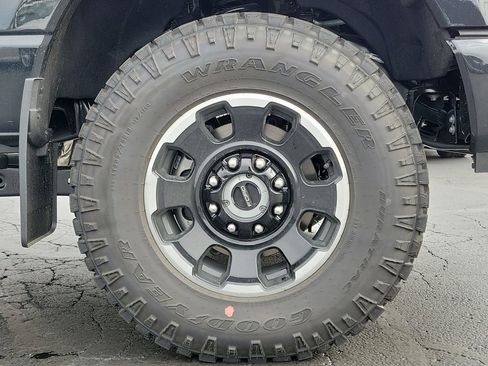 New 2026 Ford F250 Lariat w/ Tremor Off-Road Package image 9