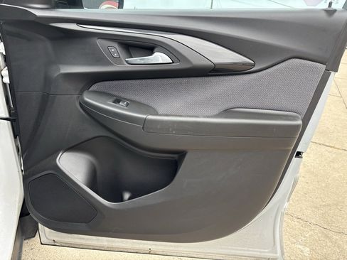 Used 2021 Chevrolet TrailBlazer LT w/ LPO, Blackout Package image 29