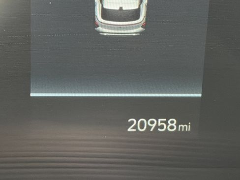 Used 2025 Hyundai Kona SEL AWD/4WD image 5