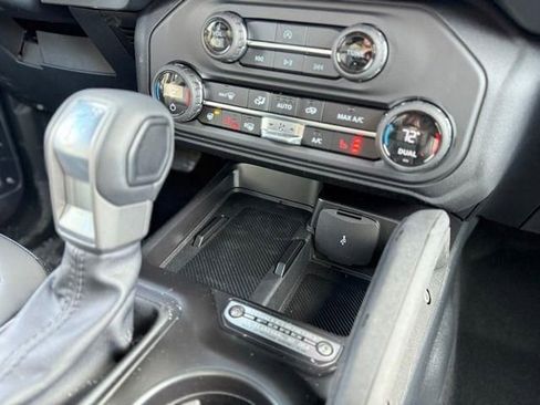 New 2026 Ford Bronco Outer Banks w/ Sasquatch Package image 23