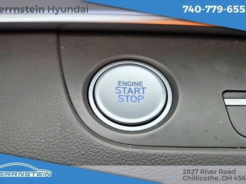 Used 2024 Hyundai Elantra SEL image 20