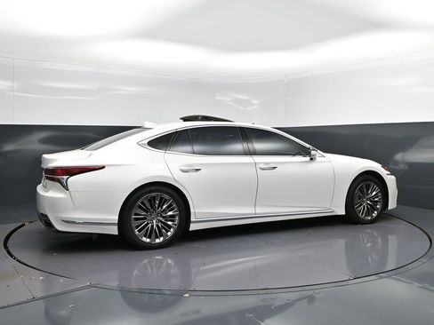 Used 2020 Lexus LS 500 w/ Interior Upgrade Package image 8