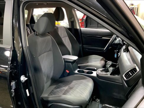 Used 2023 Kia Seltos LX image 9