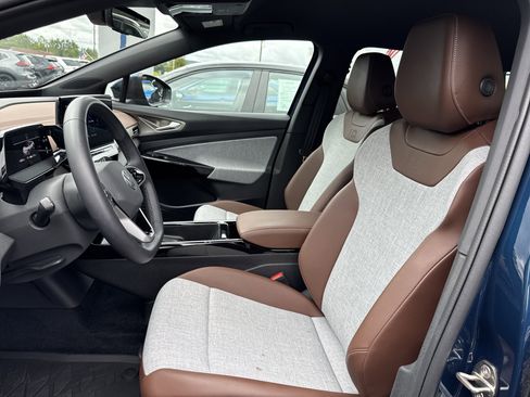 Used 2023 Volkswagen ID.4 Pro image 8