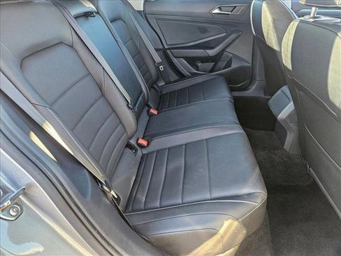Used 2024 Volkswagen Jetta SE image 17