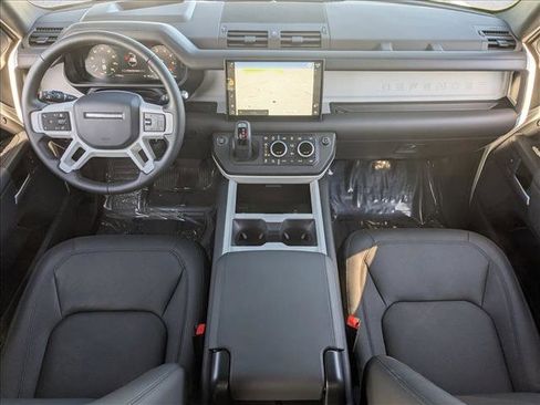 Used 2025 Land Rover Defender 110 X-Dynamic SE AWD/4WD image 19