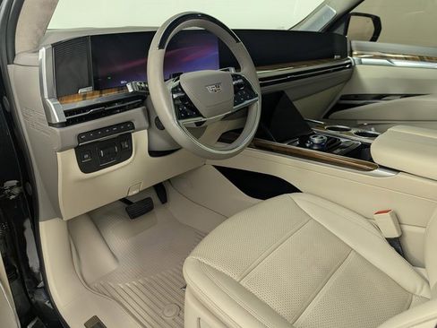 Used 2025 Cadillac Escalade Sport Platinum w/ LPO, Floor Liner Package image 16