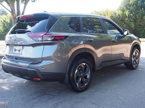 Used 2026 Nissan Rogue SV image 7