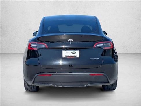Used 2022 Tesla Model Y Long Range AWD/4WD image 7