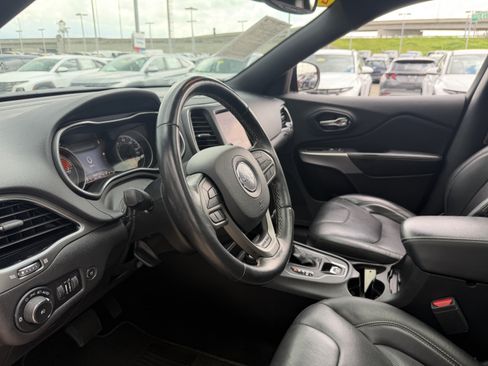 Used 2021 Jeep Cherokee Latitude Lux 80th Anniv w/ Quick Order Package 2YU 80th AWD/4WD image 40