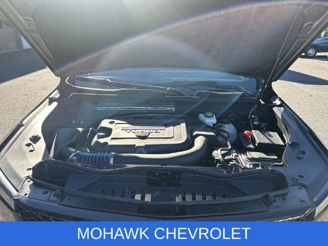 Used 2024 Cadillac XT4 Sport w/ Cold Weather Package AWD/4WD image 31