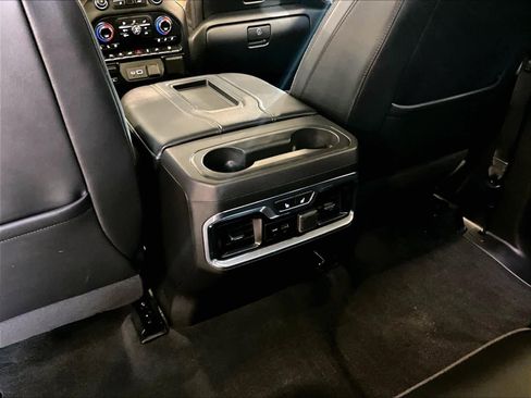 Used 2020 Chevrolet Silverado 1500 High Country w/ Technology Package image 28