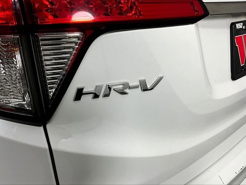 Used 2019 Honda HR-V Touring image 24