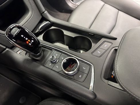 Used 2025 Cadillac XT5 Sportv image 21