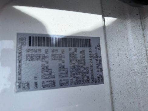 Used 2025 Nissan Pathfinder Platinum AWD/4WD image 31