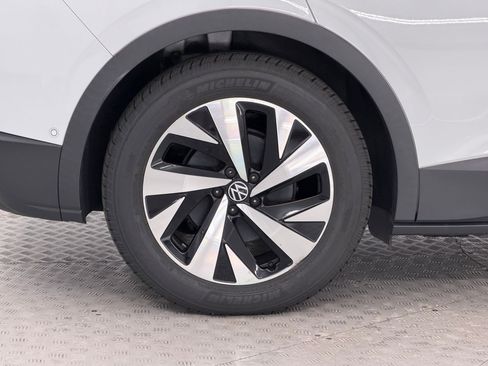 Used 2024 Volkswagen ID.4 2WD image 11