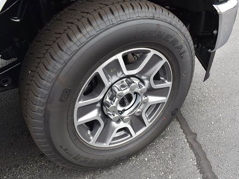 New 2025 Ford F250 XLT w/ 360-Degree Camera Package image 9