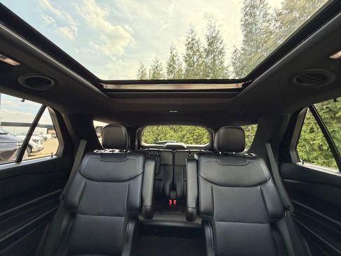 Used 2020 Ford Explorer ST w/ ST Street Pack image 3