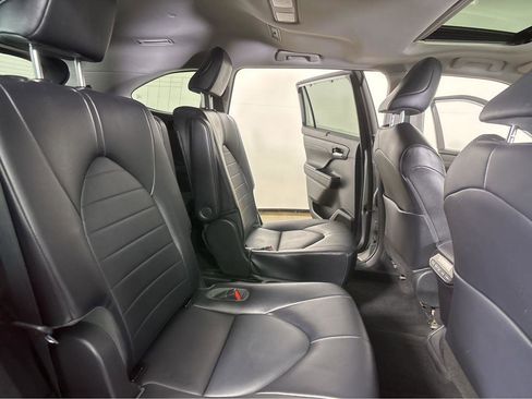 Used 2022 Toyota Highlander XLE image 26