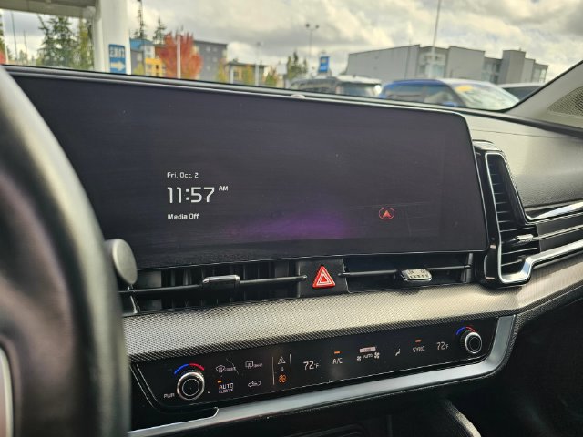 Certified 2025 Kia Sportage SX AWD/4WD image 28