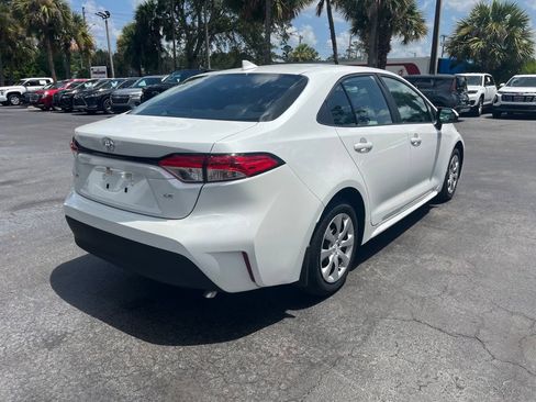 Used 2026 Toyota Corolla LE FWD image 5