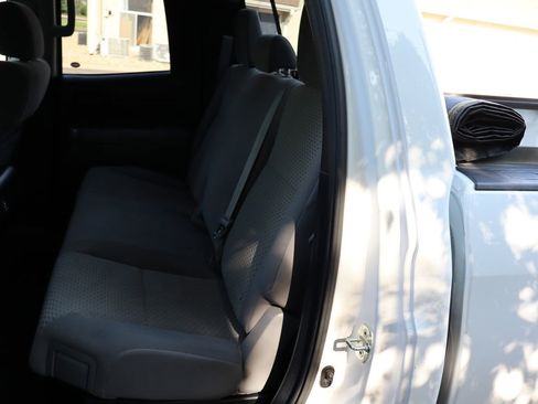 Used 2012 Toyota Tundra 4x4 Double Cab image 25