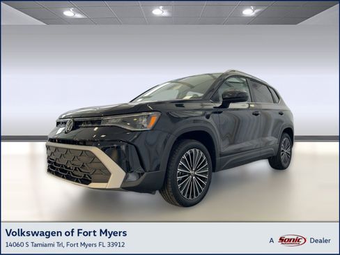 New 2026 Volkswagen Taos SE image 1