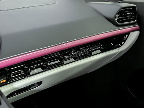 Used 2023 Lamborghini Huracan Tecnica image 35