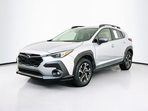 Used 2024 Subaru Crosstrek 2.0i Premium image 3