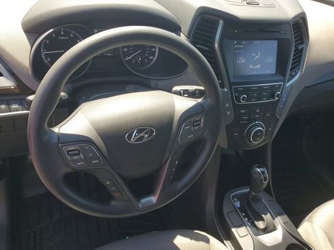 Used 2017 Hyundai Santa Fe Sport FWD image 17