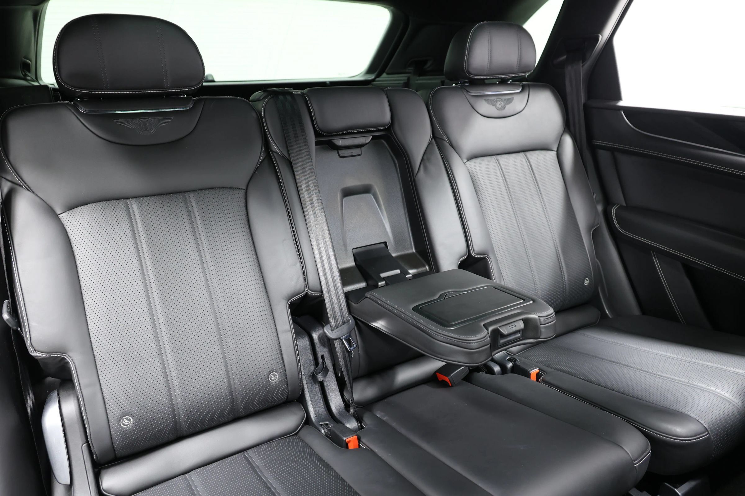 Used 2018 Bentley Bentayga Onyx Edition AWD/4WD image 90