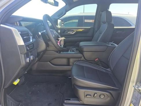 Used 2025 GMC Yukon XL Elevation image 5