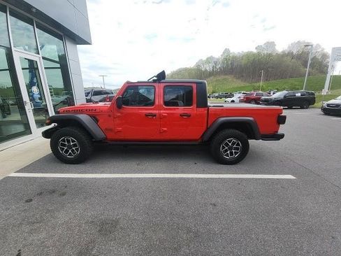 Used 2024 Jeep Gladiator Rubicon image 4