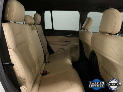 Used 2023 Jeep Grand Cherokee Limited w/ Luxury Tech Group II image 75