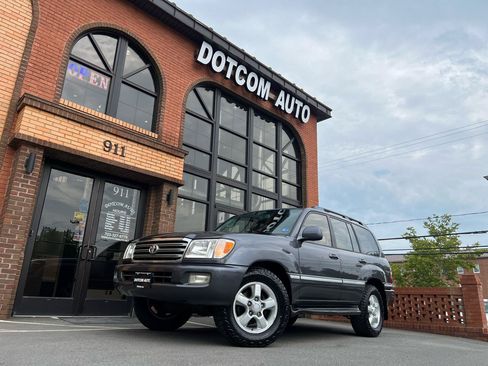 Used 2003 Toyota Land Cruiser AWD/4WD image 3